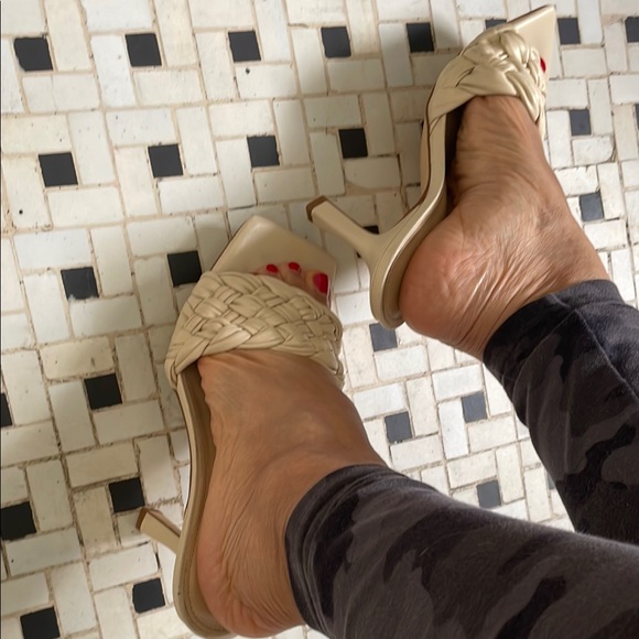 Marc Fisher Squared Toe Leather Braided Tan Heel Sandals - Picture 6 of 9